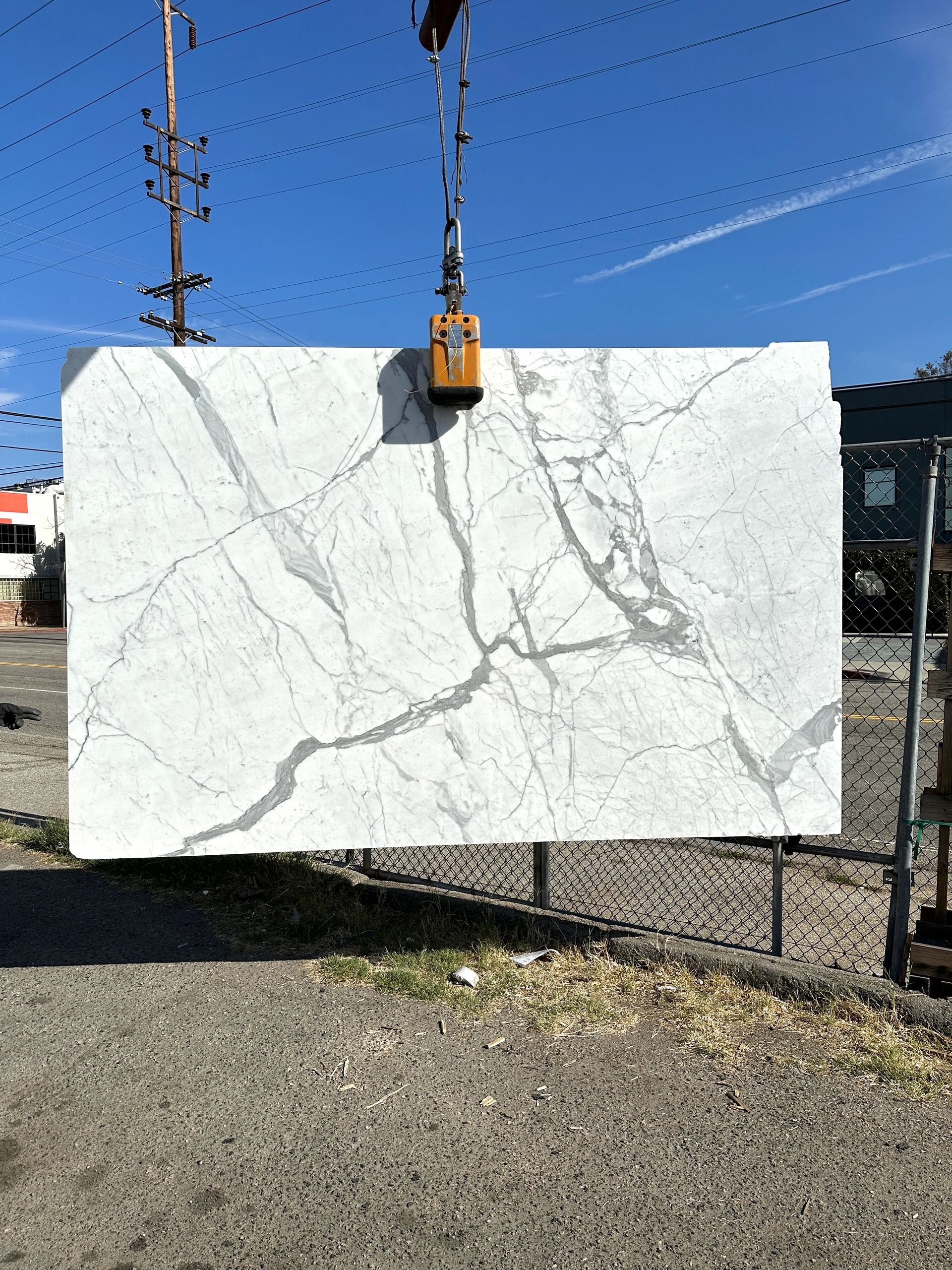 Statuary Vein Marble Premium Slabs in Los Angeles from Antolini